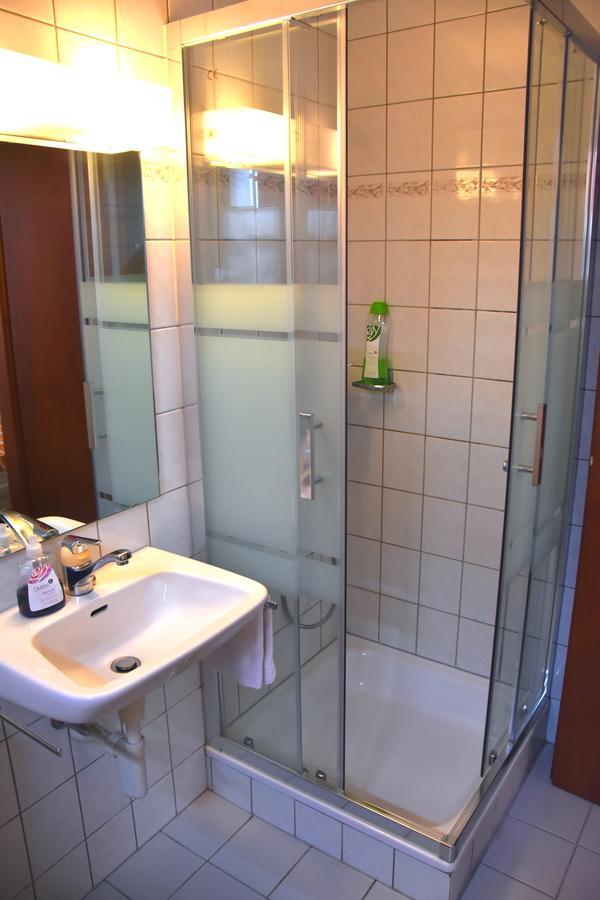 Vuiteboeuf Hotel De L'Ours מראה חיצוני תמונה
